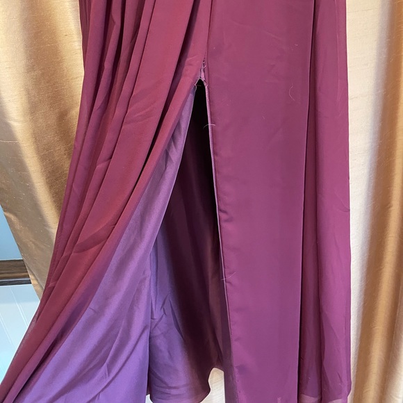 Women’s dress. One shoulder maxi with slit size 0 - Picture 5 of 5